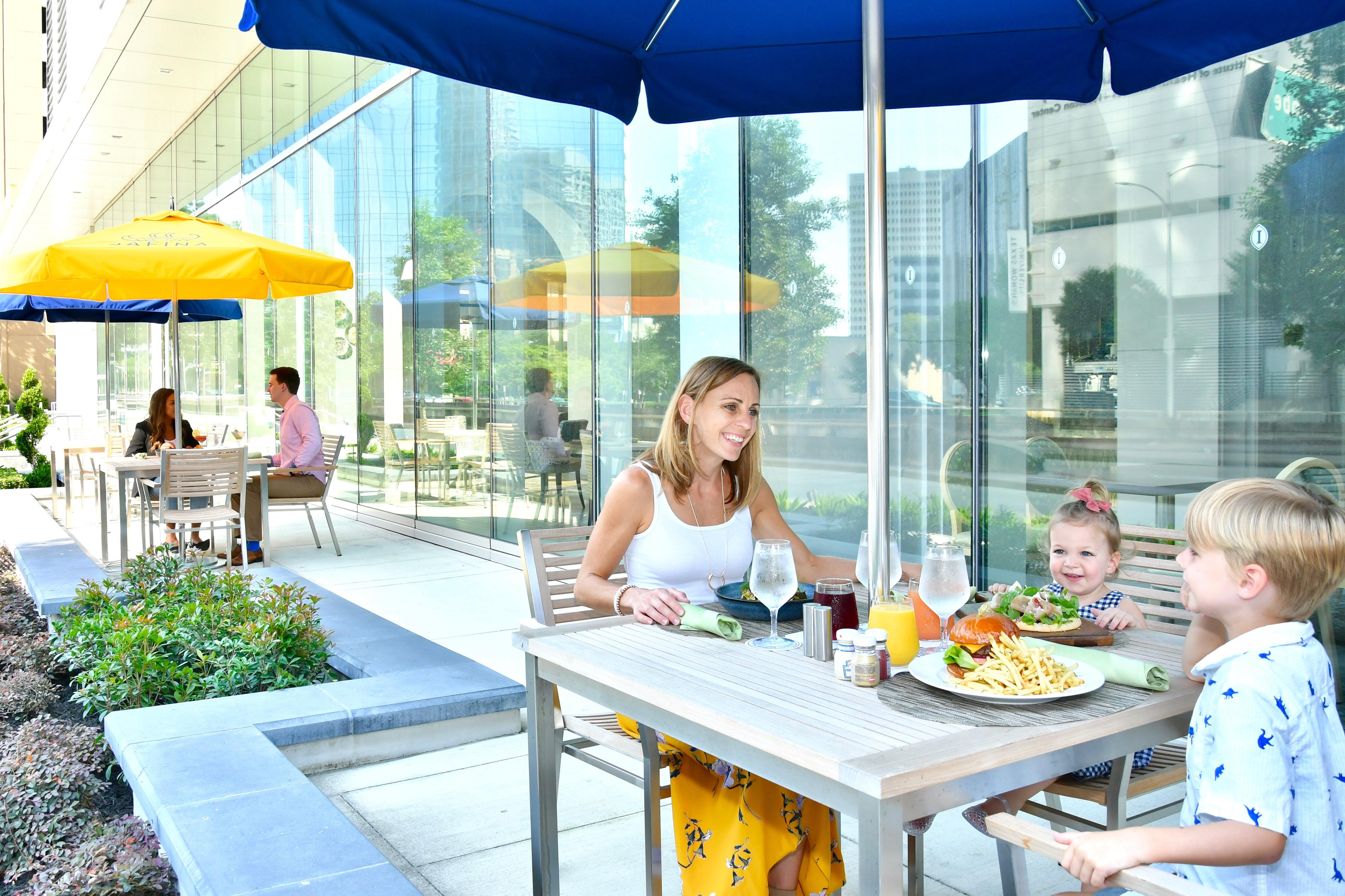 Intercontinental Houston By Ihg Hotel Bagian luar foto
